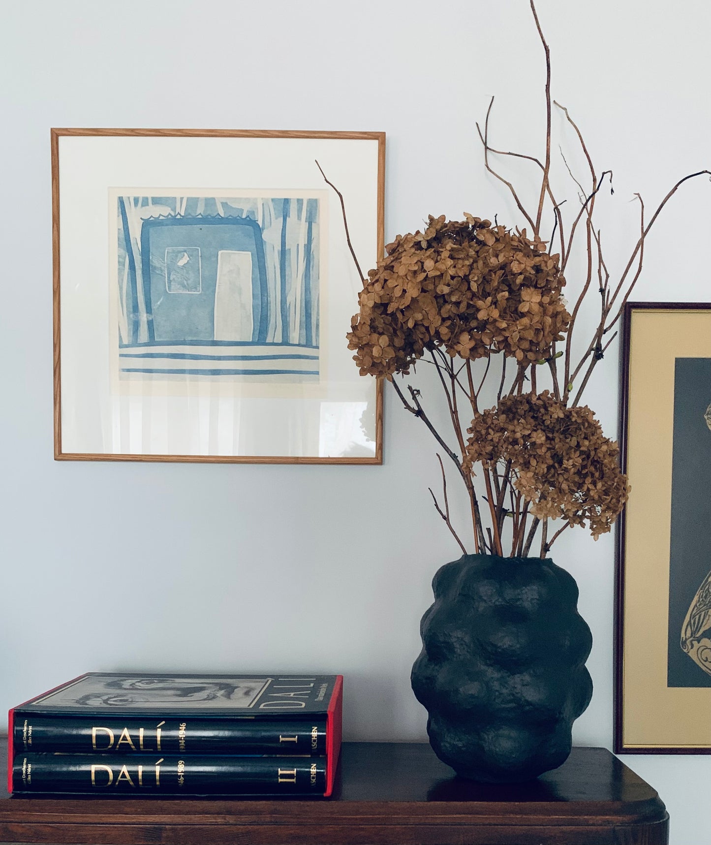 Pitch black vase