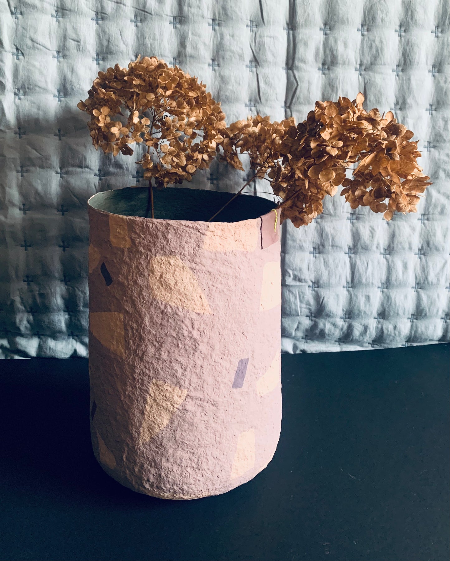 Gentle vase