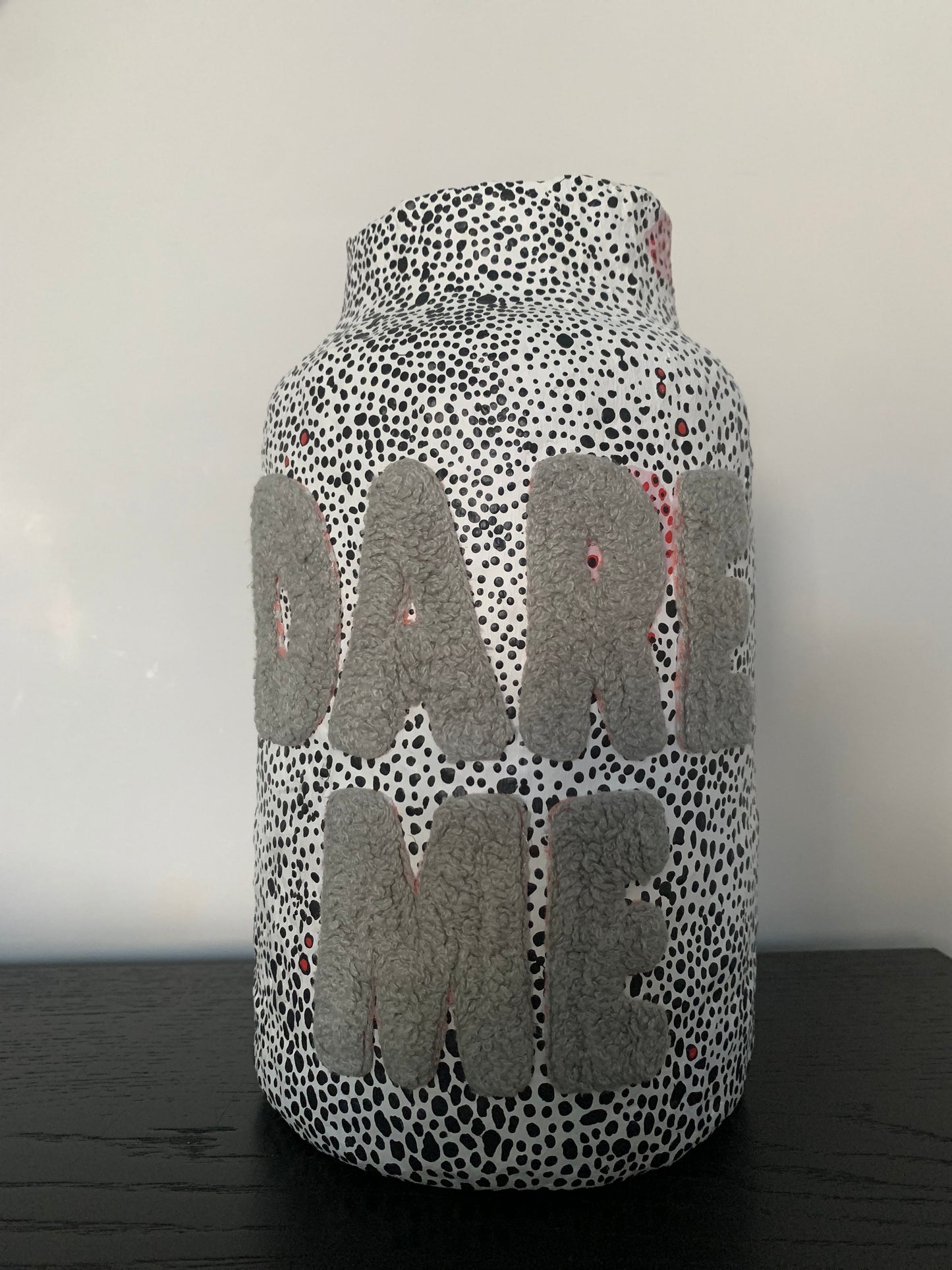 DARE ME vase