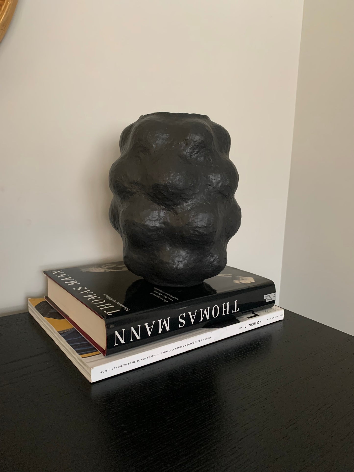 Pitch black vase