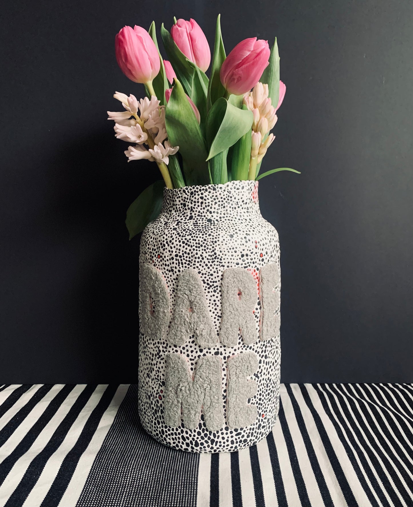 DARE ME vase