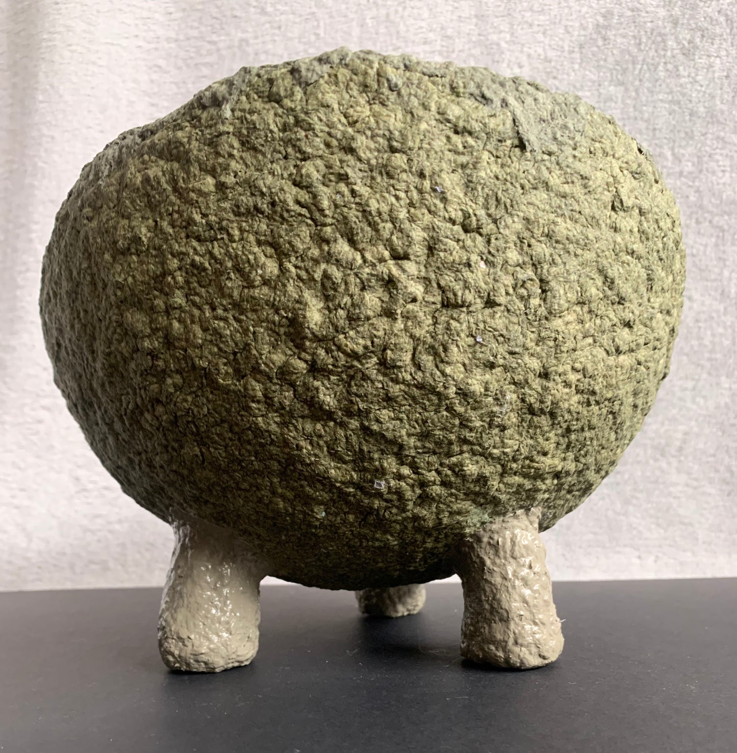 Tilted bowl