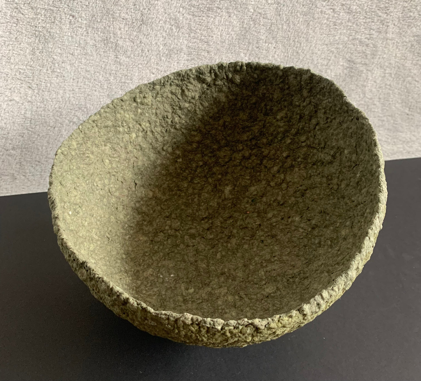 Tilted bowl
