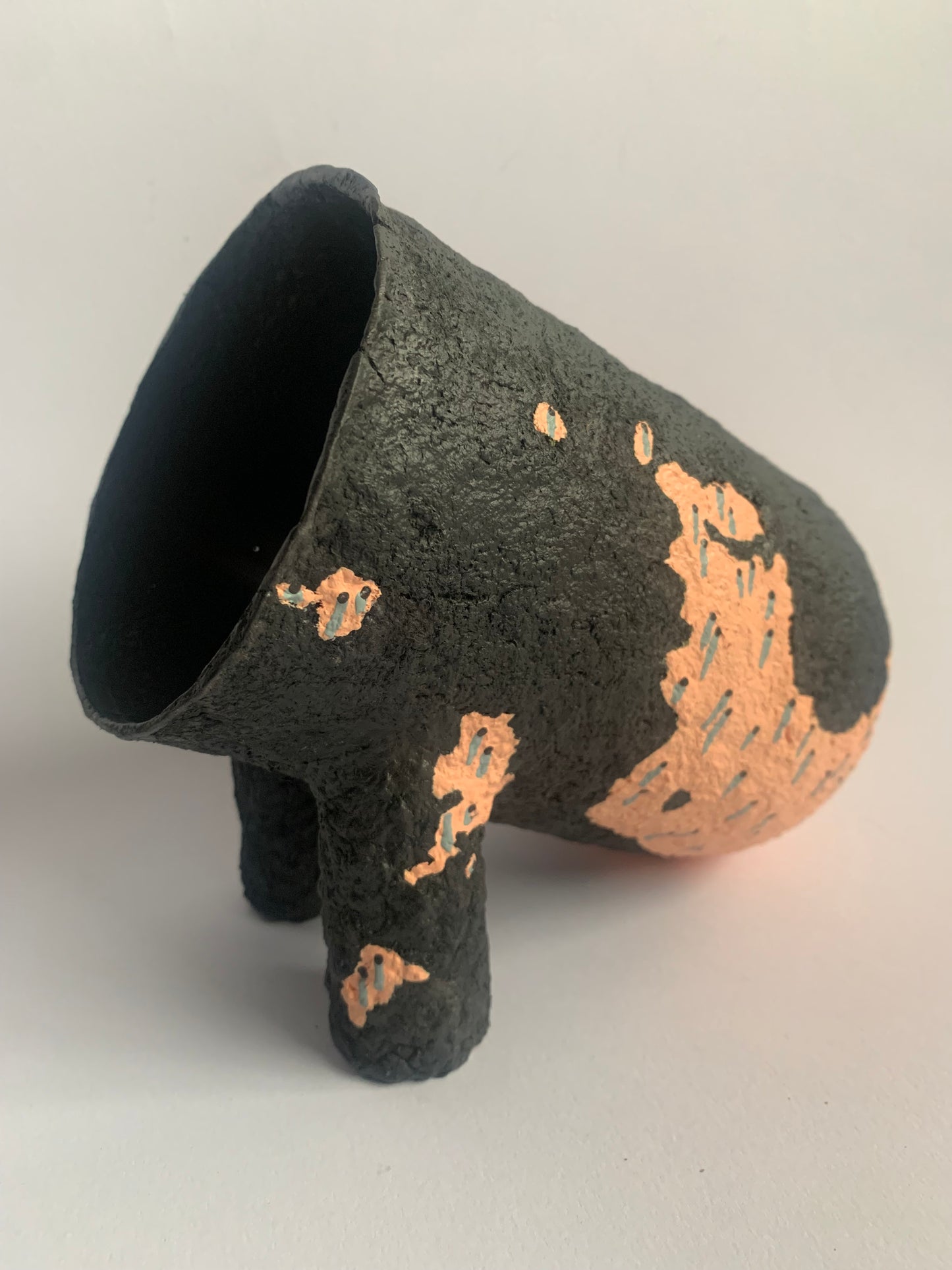 Black vessel