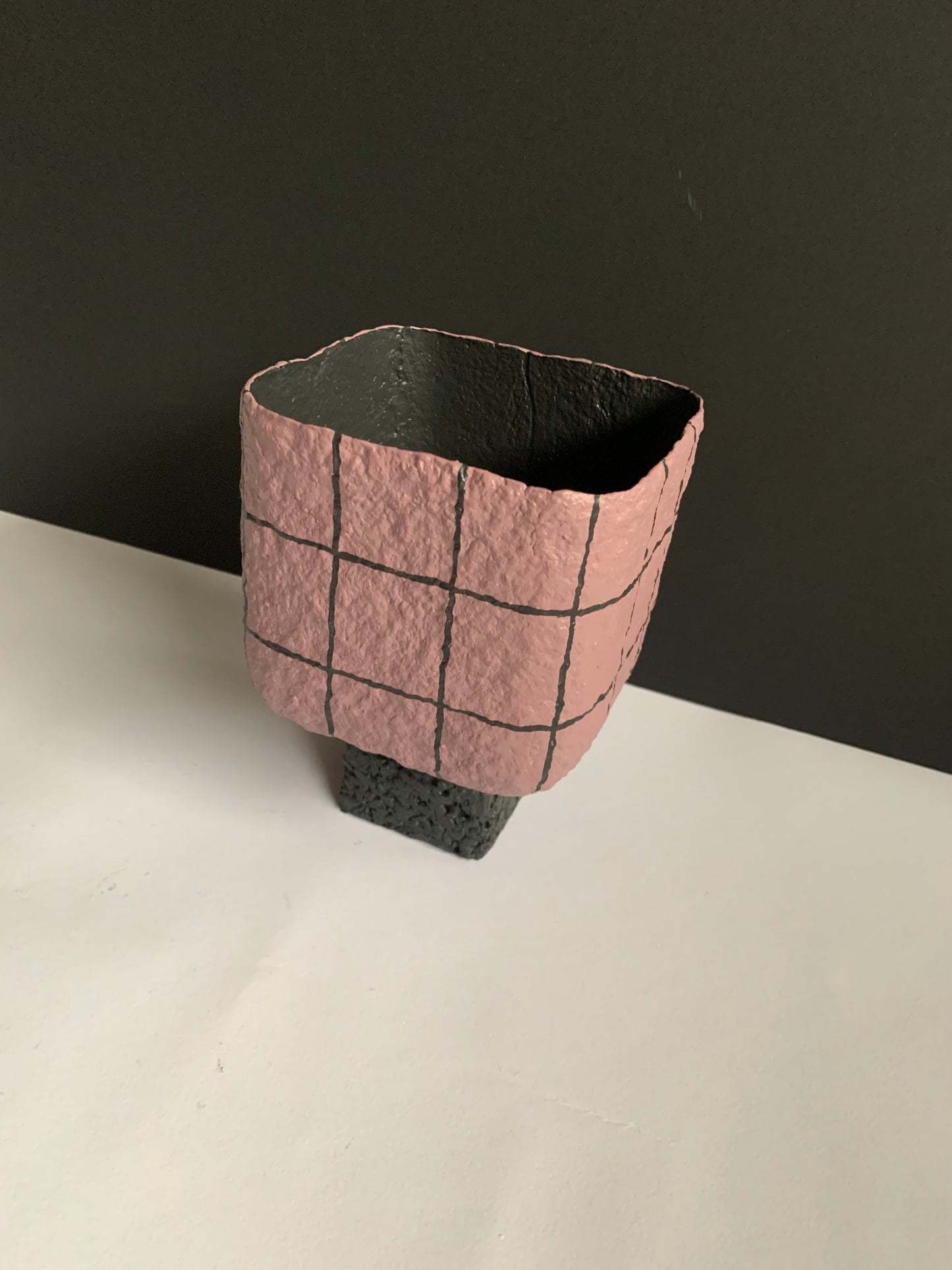 Grid vessel